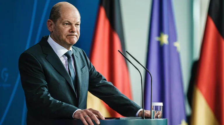 Scholz en una visita inesperada a Kiev comparte nueva asistencia militar a Ucrania