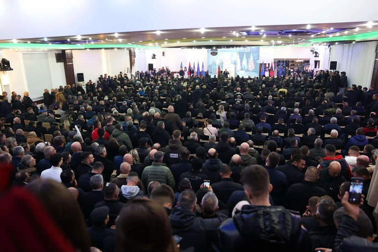 “Dekani der tapferen und begeisterten Opfer für die Vision der Allianz von Kosovo Fiture”, Haradinaj präsentiert Kandidaten aus Decani
