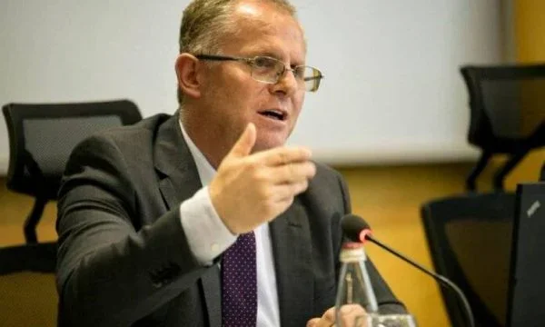 Bislimi raporton përpara Komisionit për Integrim Evropian