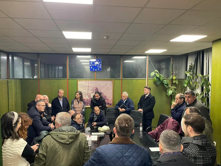 L'explosion à Iber Lepenc, Rizvanolli : une alimentation électrique régulière est assurée pour le pays et le chauffage central pour Pristina