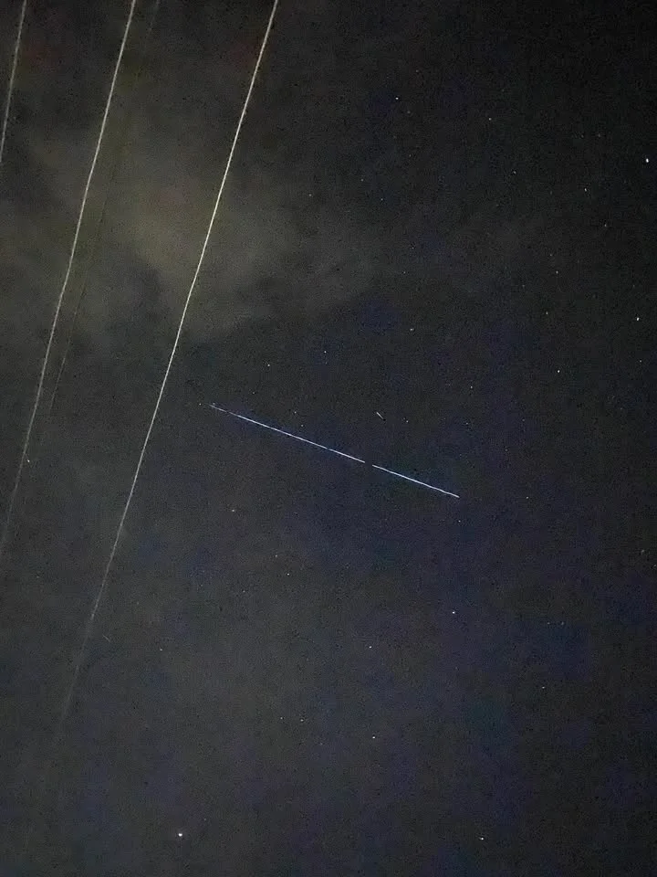 “satellites SpaceX” dans le ciel du Kosovo