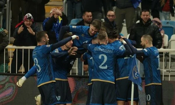 Le Kosovo fait des améliorations historiques dans les classements FIFA, entre dans le Top 100