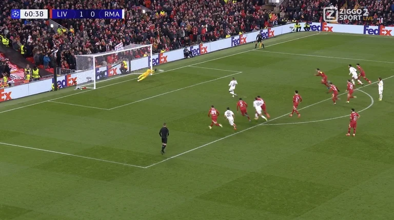 Crazy, fou, pénalité manquée, bien reçu par le gardien de Liverpool