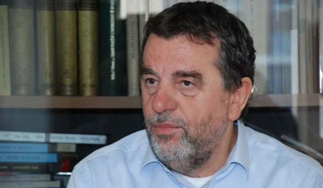 Krasniqi: Ministria e Arsimit ua ka vështirësuar jetën prindërve dhe nxënësve