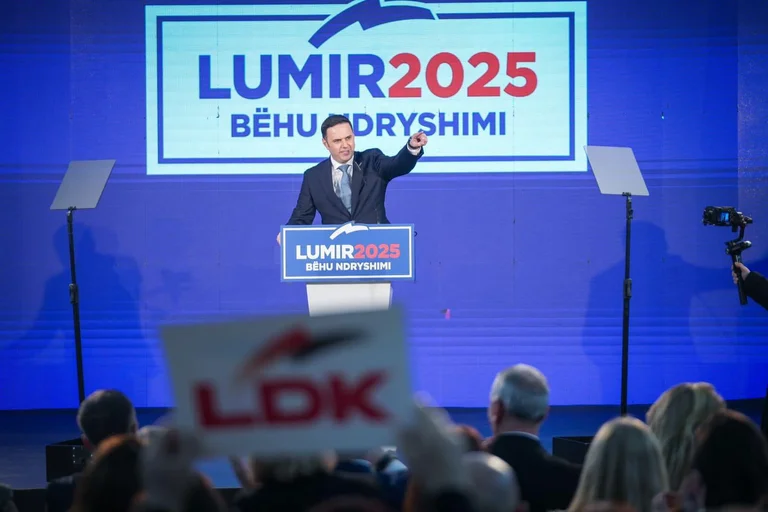 LDK für Bildung: Wir werden die ganze Tagesstunde seit der ersten Woche der Regierungsführung umsetzen wird den Lohn coefiti ändern