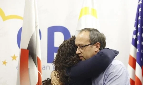 Hoti për Vjosa Osmanin: Do të kthehet në LDK, derën çelur e ka