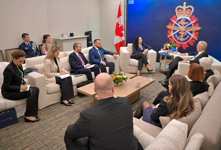Osmani : Le Kosovo, Canada, commencera le programme de coopération en matière d'instruction militaire