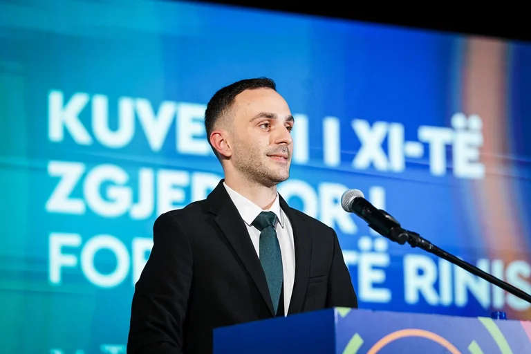 Après que Pec a suspendu la subvention à l'oncle de Pacolli: Nous aimons LDK ne s'arrêter