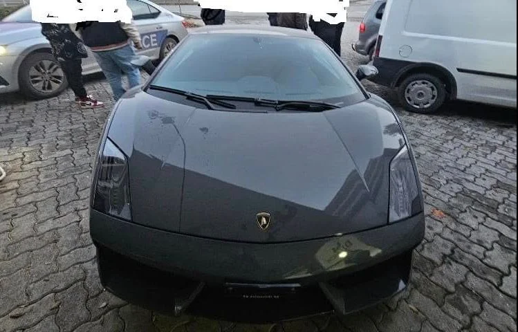 La police suspecte un Lamborghini à Prizren, conduisant un enfant de 11 ans.