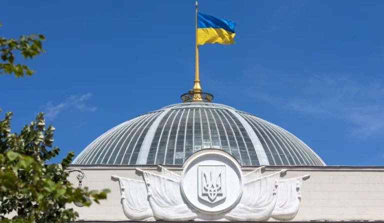 Le Parlement ukrainien annule la session en danger de grève aérienne