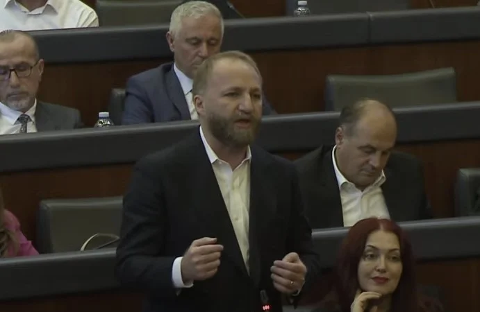 Tahiri mentions grant scandals: This budget vote means supporting these criminal schemes