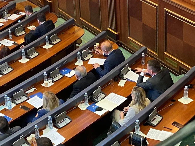 Après le PDK, AAK boycotte la séance d'allocution d'Osman
