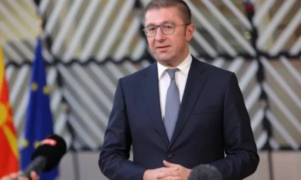 Mickoski für Osmans Vorfall am Flughafen Skopje: Er war nicht der Erste.