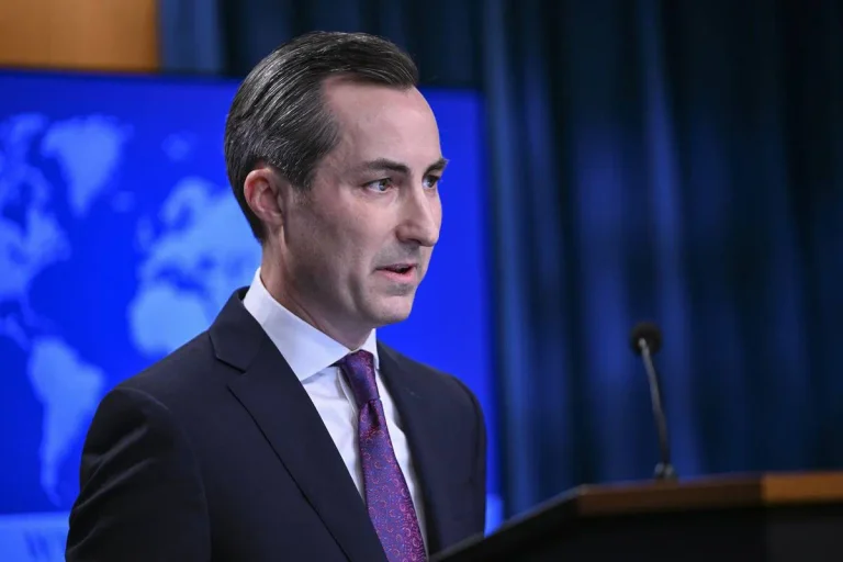 US warns Turkey against welcoming Hamas leaders