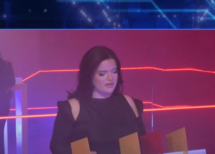 Grace los lleva a la nominación de cabeza a cabeza Janet y Drenushe