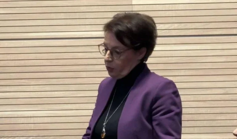Gervala says she's innocent of inacquacy of wealth