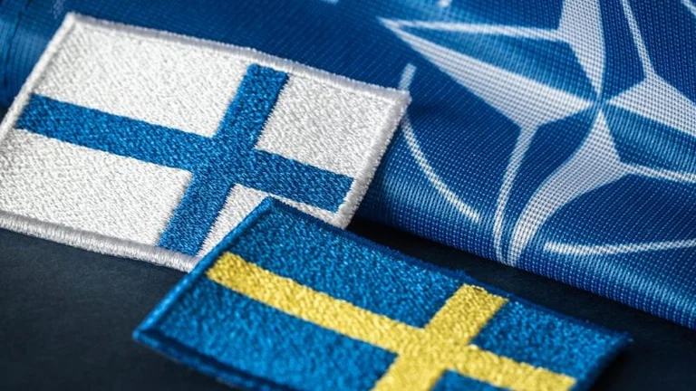 La Suède et la Finlande appellent les résidents à se préparer à la guerre