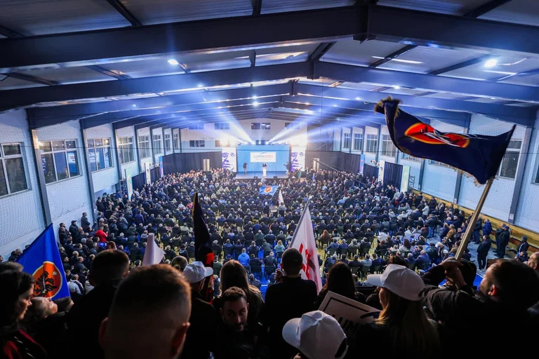 “ - Obadiah publie des images du rallye Podujevo.