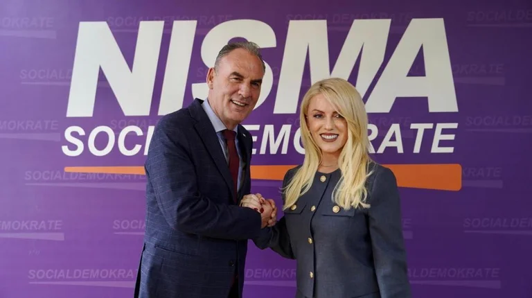 Limaj präsentiert Xhevahire Izmak als MP- Kandidat