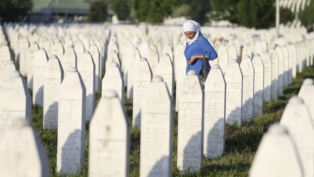 L'ex generale serbo ammette la responsabilità del genocidio a Srebrenica: Opere imperdonabili