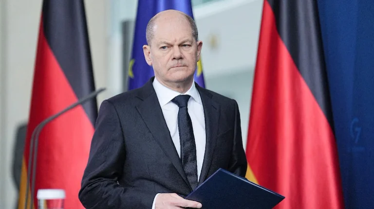 Scholz dit qu'il va demander le vote de confiance en décembre