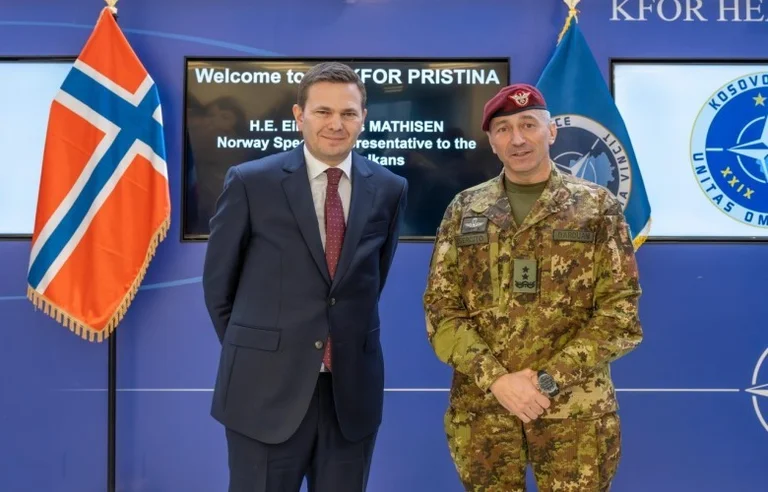 Le commandant de la KFOR met l'accent sur l'observation ferme pour la sécurité durable au Kosovo (région)