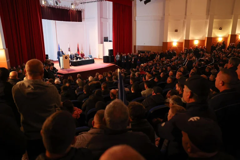 Haradinaj presenta candidatos para MP de Kline