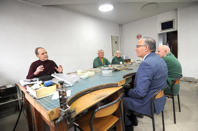 Hamza meets Prizren craftsmen: No small business that circulates up to 10,000 euros will be taxed on my government