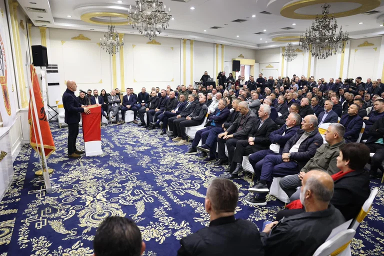 Haradinaj promete a los veteranos el establecimiento del ministerio para KLA