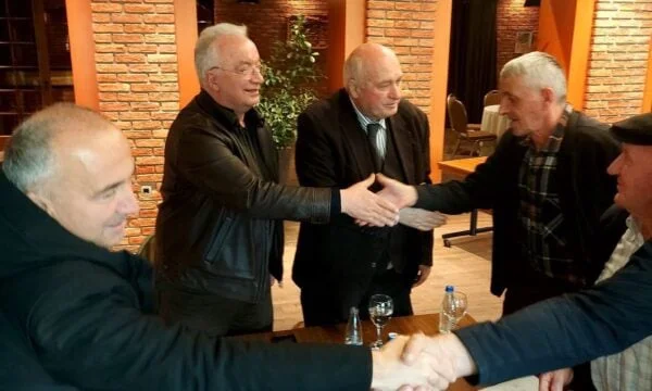 Gazmend Muharari grâce aux hommes qui l'ont attaqué, le médiateur est devenu Xhavit Haliti