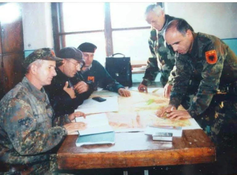 Le commandant du commandant Dies KLA, Naim Qorralli