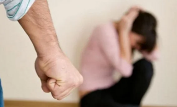 Bloodov, the drunk man physically attacks his wife