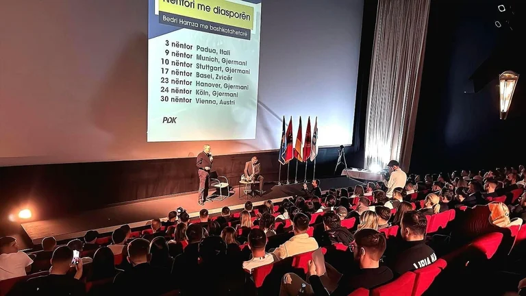 Hamza à Munich : son équipe rejoint 250 étudiants albanais des meilleures universités allemandes