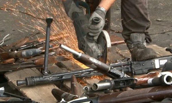 Nombre élevé d'armes sans autorisation au Kosovo, la police saisit des milliers chaque année