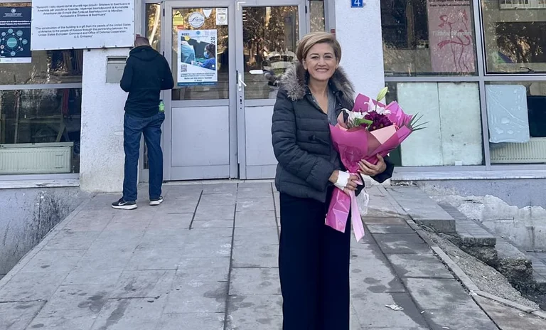 Mimoza Kusari '% Lila es operada después de ser diagnosticada con cáncer de mama