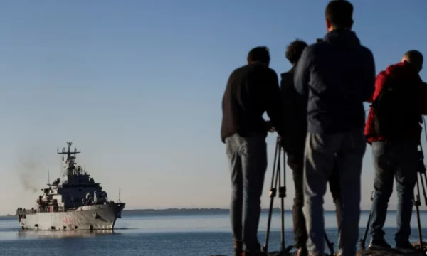 Italian ship with eight immigrants arrived in Albania