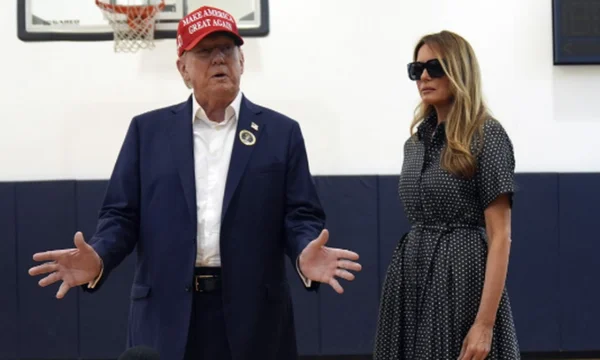 Voton Donald Trump in Florida, that's what he says about the media.