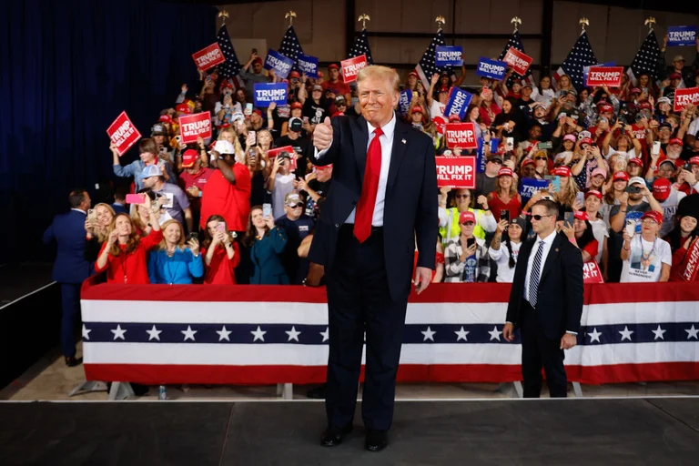 Donald Trump leads Harris in Florida with over 53%