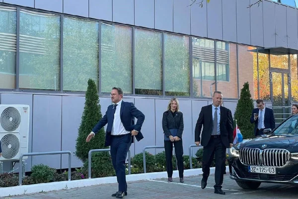 Kurt today awaits Xavier Bettel