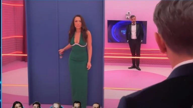 Drewsha faces the ex-husband: You're a bully. You better apologize.