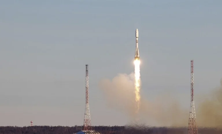 Russland sendet 55 Satelliten in die Umlaufbahn