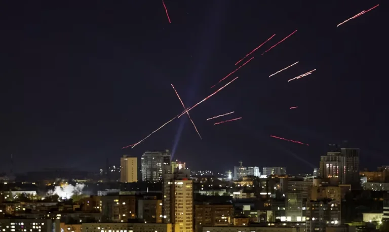 Russia attacks Kiev and Harkiv