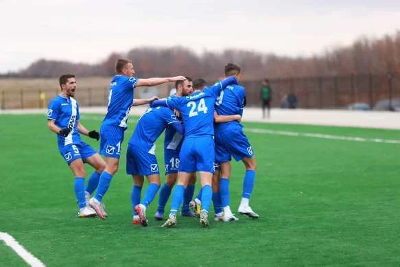 Batatina appelée “lage” Malisheva, mais cette équipe fait du foot.