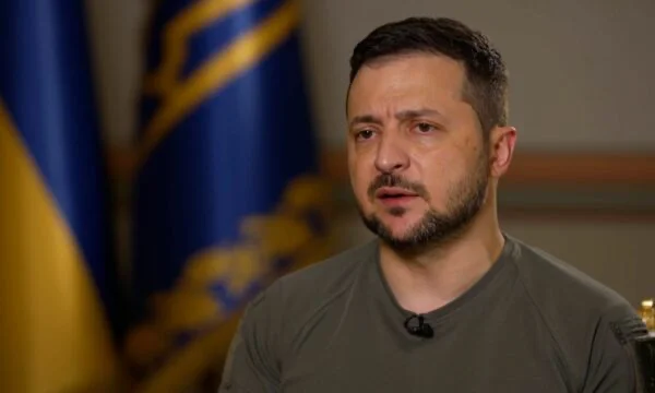 Zelensky: Ucrania fue golpeada con más de 900 bombas dentro de una semana