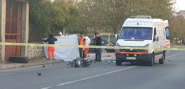 Il s'agit du nombre de victimes de l'assassinat de l'école, et le chef du 4 moteur meurt.