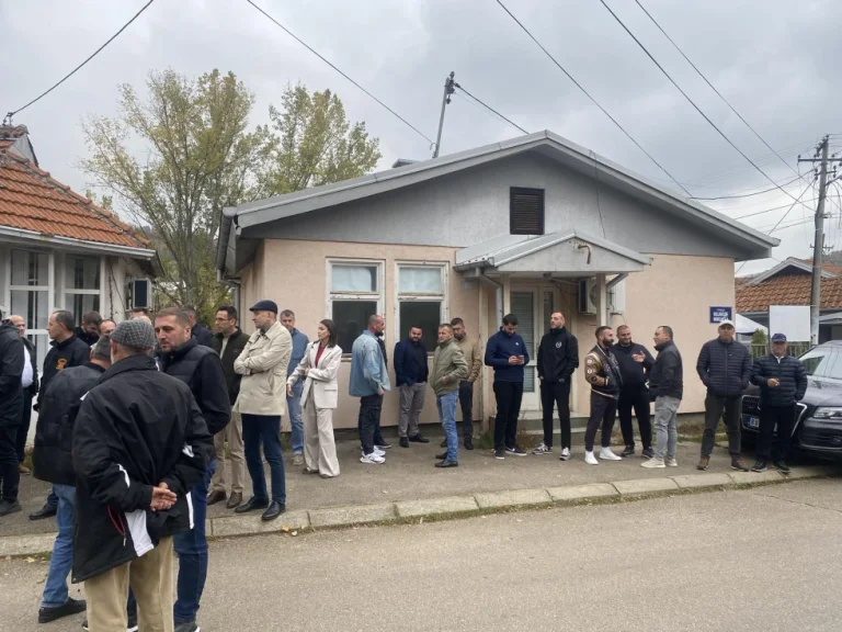 With the motto “give me the address” citizens gather in Medvedja