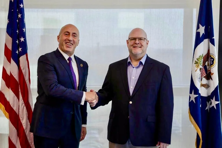 Haradinaj trifft den US-Botschafter, bestätigt das Engagement für die NATO-Mitgliedschaft Kosovos