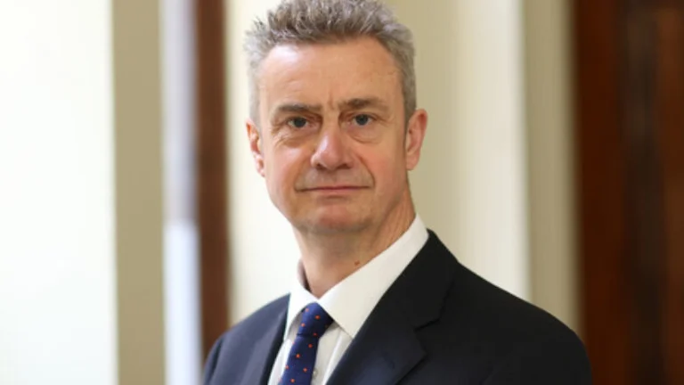 Ambassadeur britannique : Le dialogue agit comme nous le pensions.
