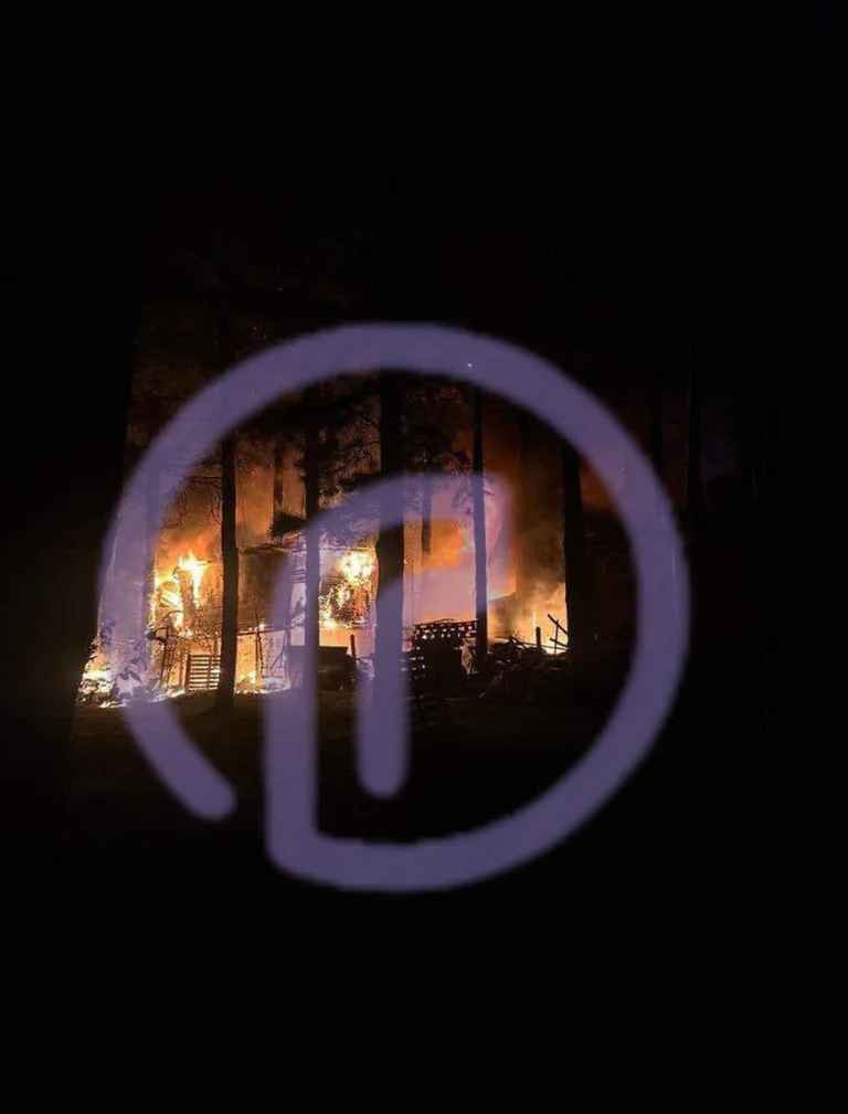 Great fire in Slate: Include some locals in “Picts”