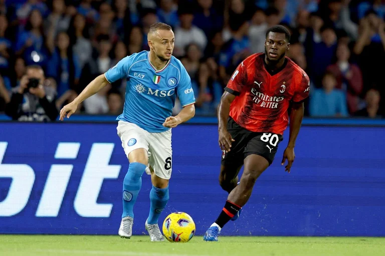 All attention to confronting Milan-Napolis tonight at 20:45.